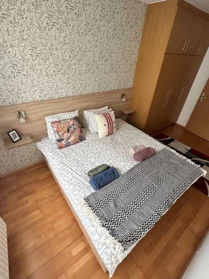 Danube Dwelling Akacfa 26 - Private Indoor Garage Budapeste Exterior foto
